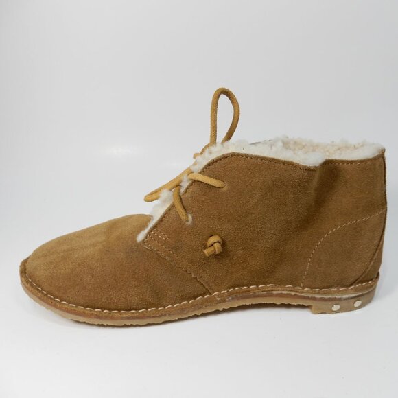 Beek Penguin Genuine Shearling Lace up Chukka Booties Size 8 Tan Suede NEW - Picture 6 of 10